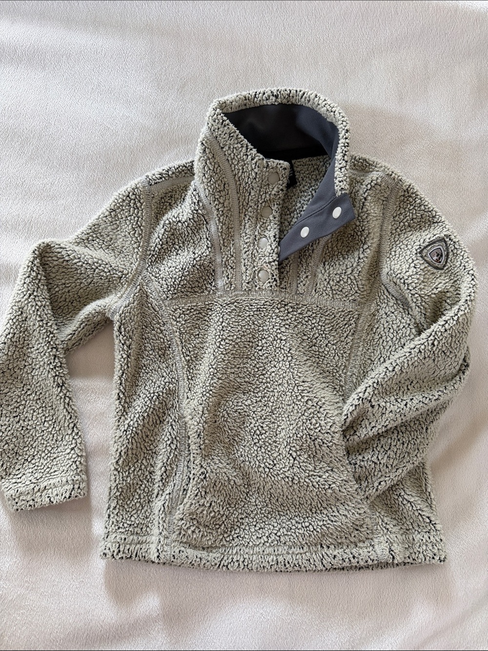 Kühl Cream and Charcoal Sherpa Snap-Neck Pullover